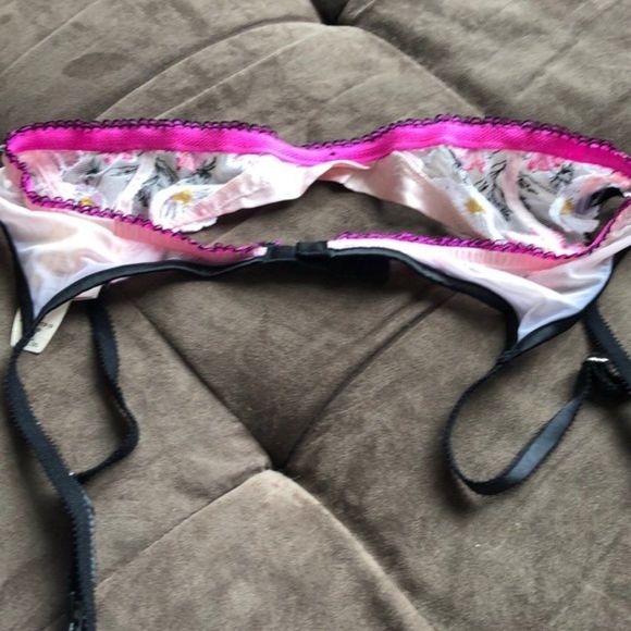Victoria's Secret Garter Belt M/L💥PRICE DROP💥 - Picture 4 of 6
